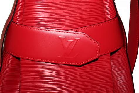 what is louis vuitton epi leather made of